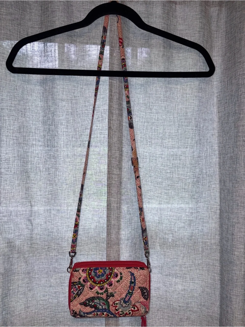 Vera Bradley Pink & Red Floral Crossbody Bag Quilted Lightweight - Picture 4 of 7